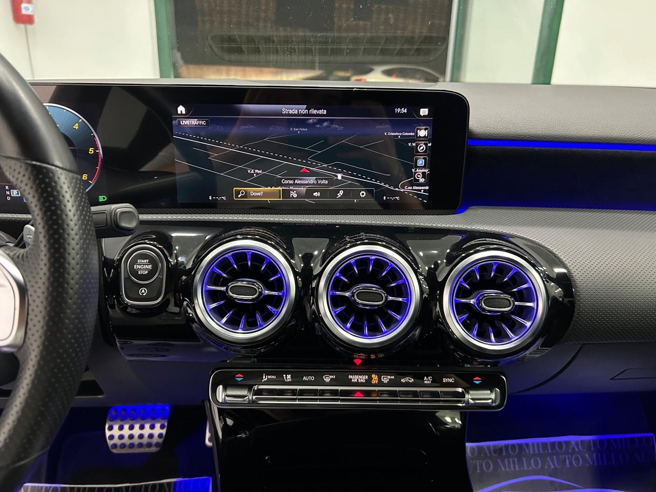 Mercedes-benz A 200 d Automatic Premium