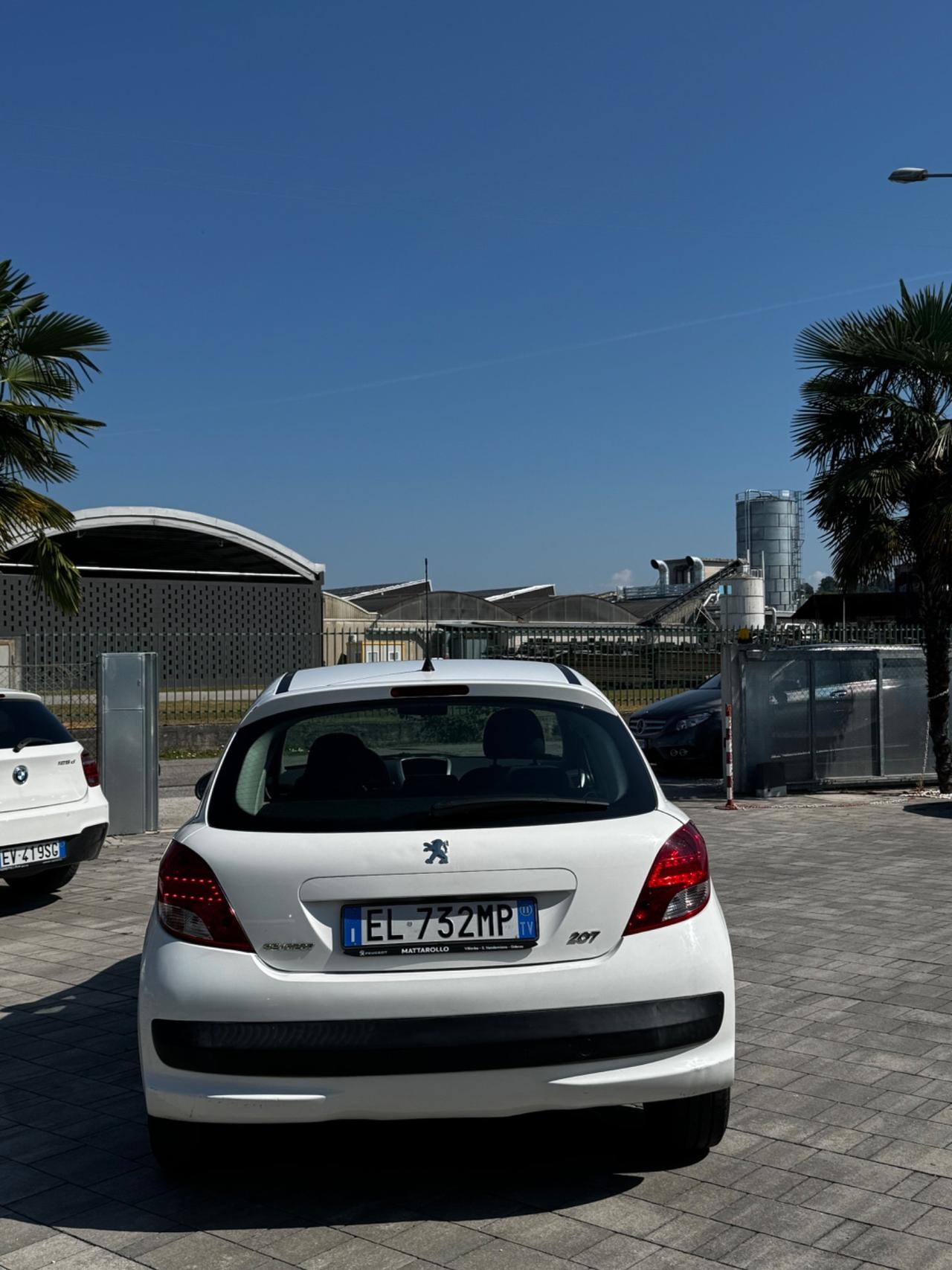 Peugeot 207 1.4 8V 75CV 5p. Access ECO GPL