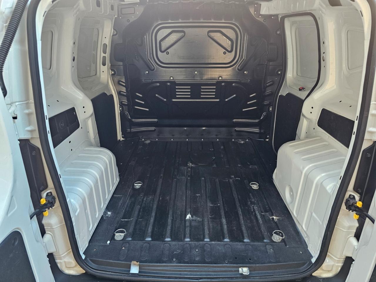 Fiat Fiorino 1.3 MJT 95CV Cargo SX