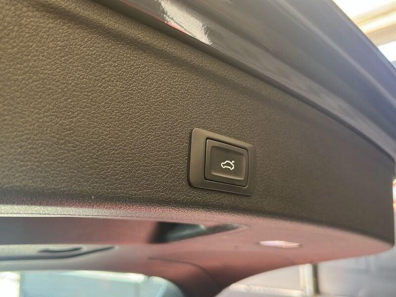 Audi A4 2.0 30 TDI 100KW BUSIN ADVAN. S TRONIC