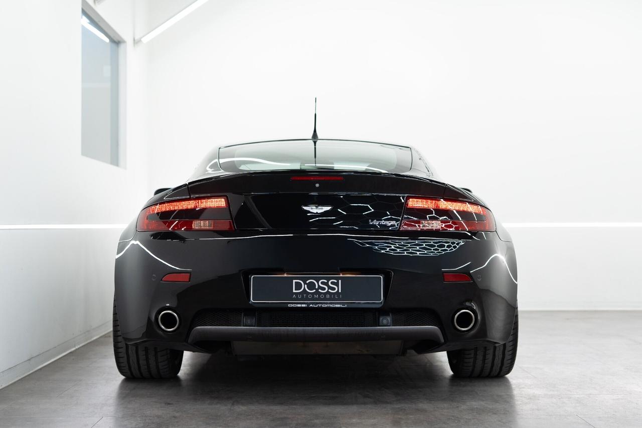 Aston Martin V8 Vantage Coupé--MANUALE--