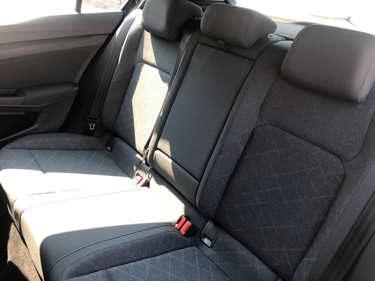 Volkswagen Golf 1.0 TSI EVO Life ADATTA A NEOPATENTATI