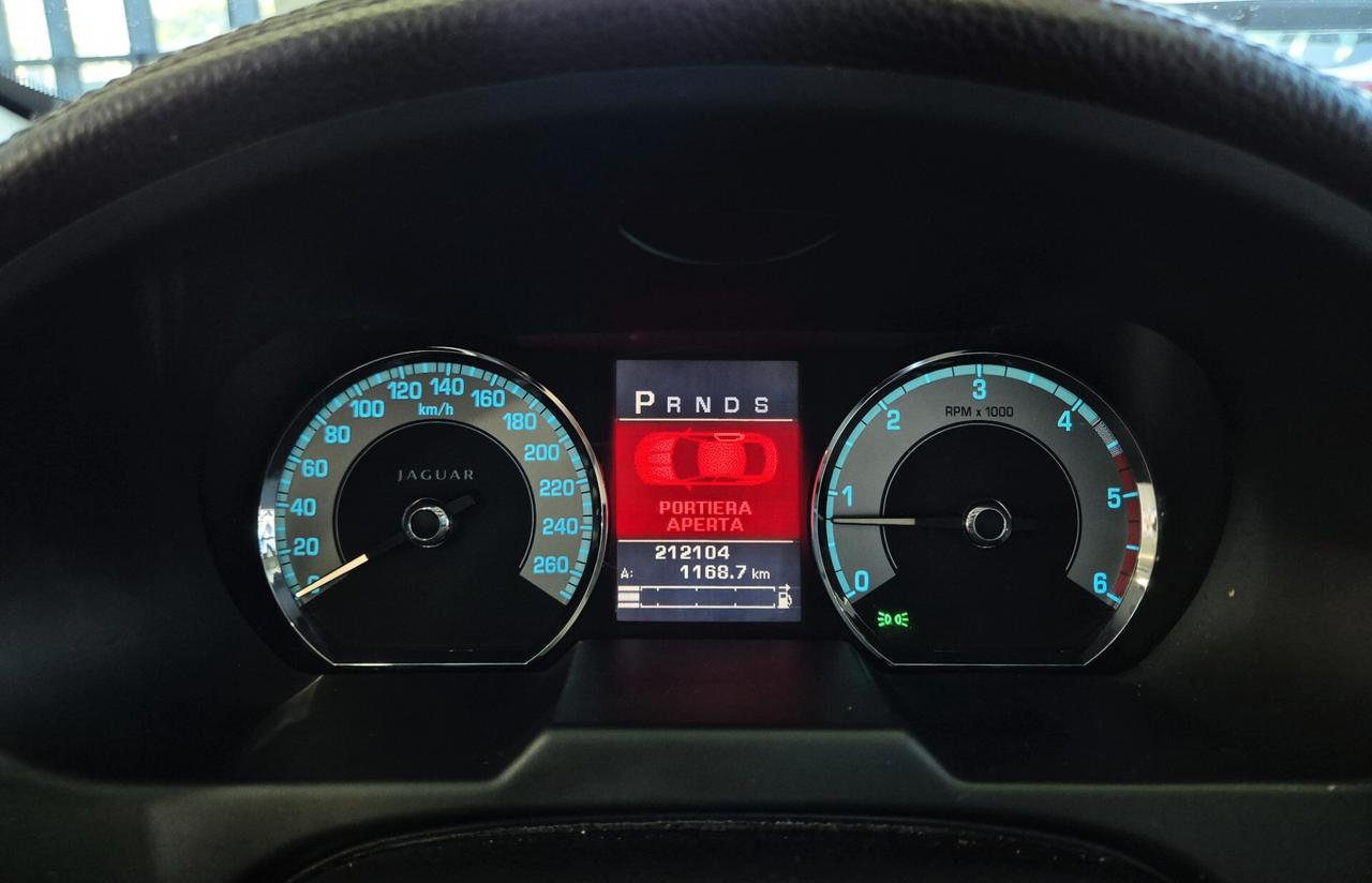 Jaguar XF 3.0d 241cv V6 Pelle Navi Finanziabile