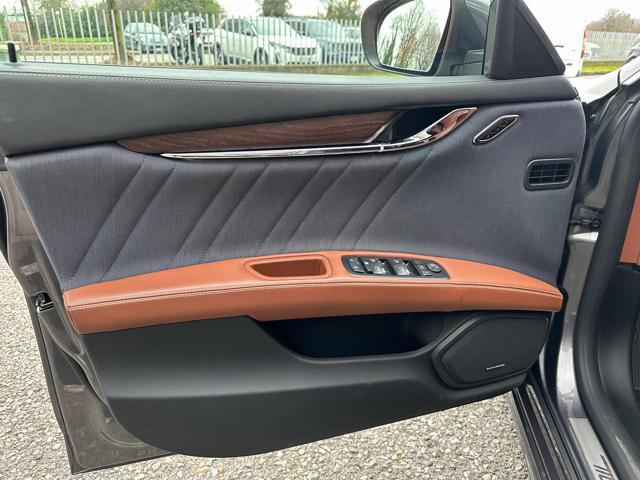 MASERATI Quattroporte V6 S Q4 Granlusso "INTERNI ZEGNA E MOTORE FERRARI"