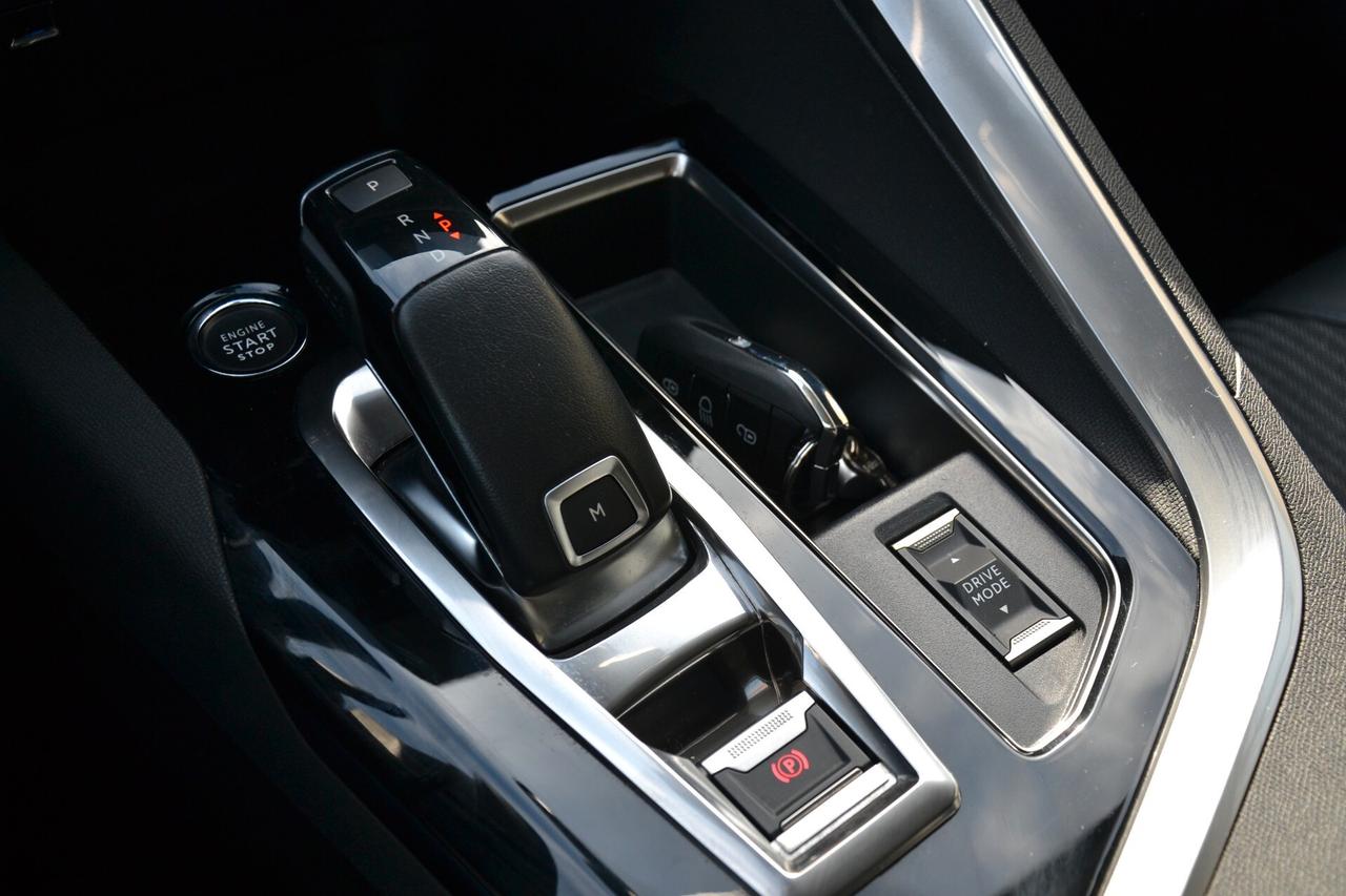 Peugeot 5008 BlueHDi 130 S&S EAT8 Allure Pack