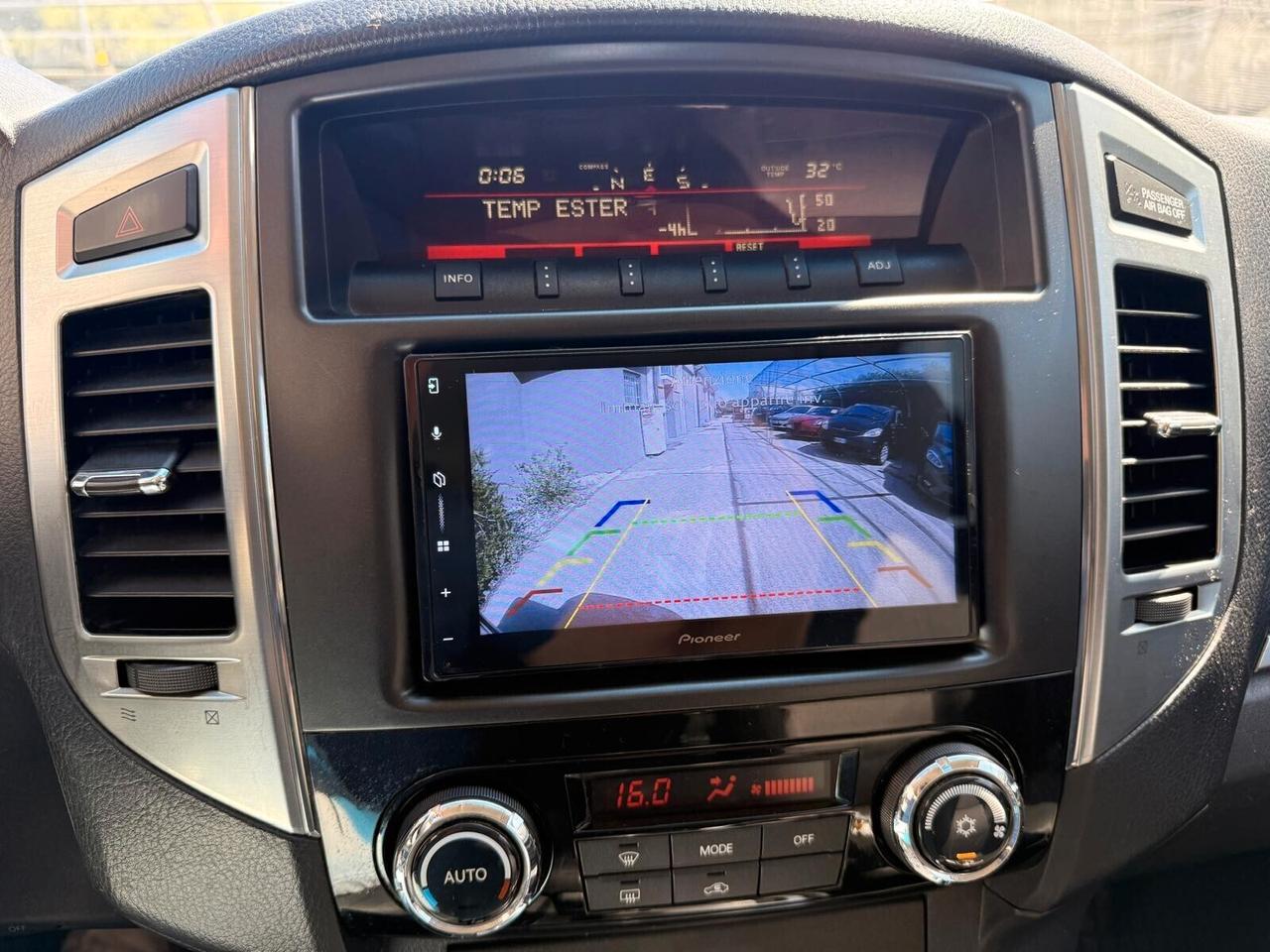Mitsubishi Pajero 3.2 DI-D 16V aut. 5p. Instyle DPF CARPLAY