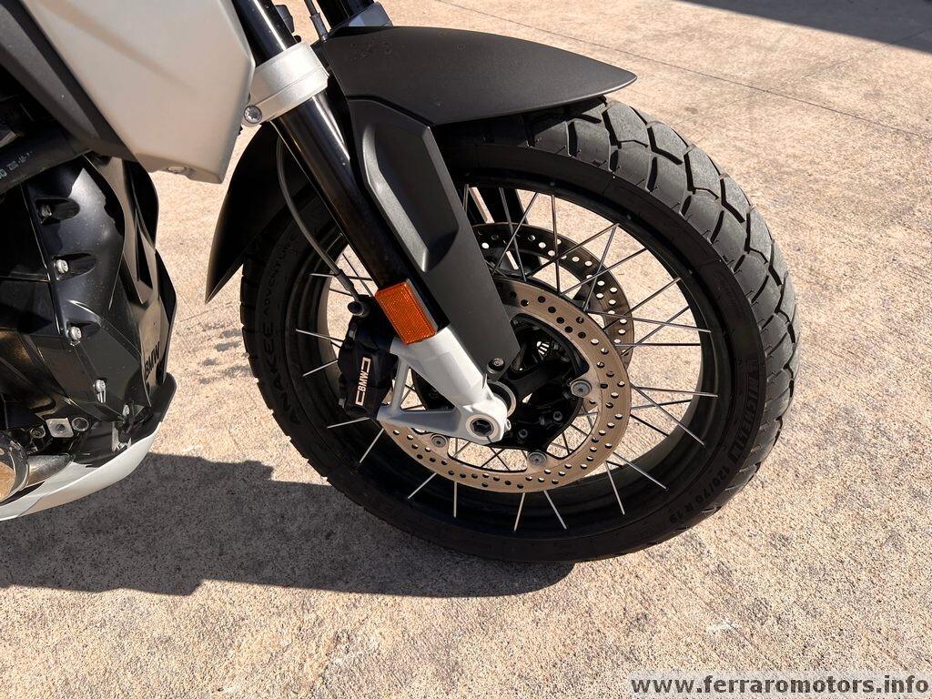 Bmw R 1250 GS triple black solo 2.000 km a 199 euro al mese