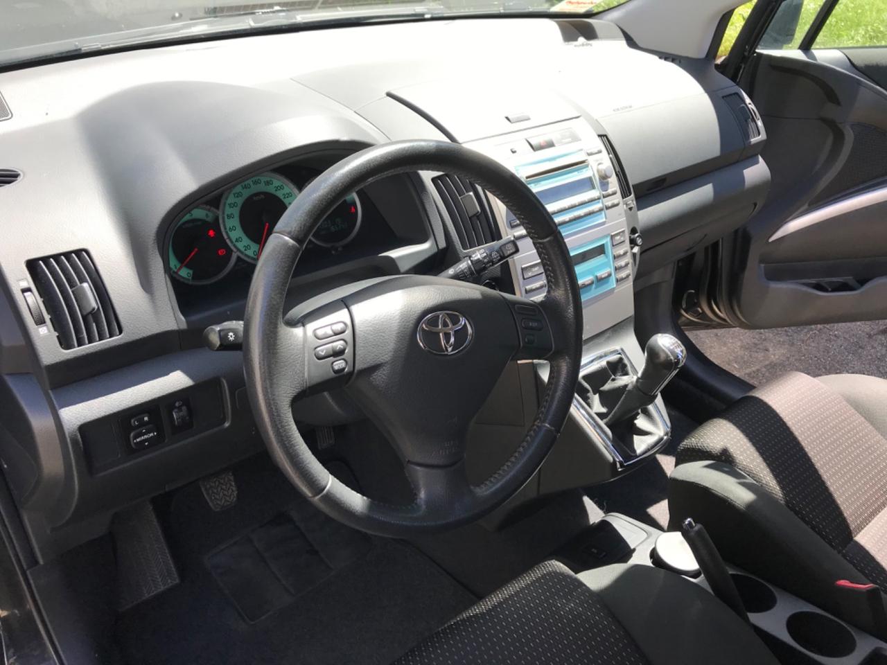 Toyota Corolla Verso Verso