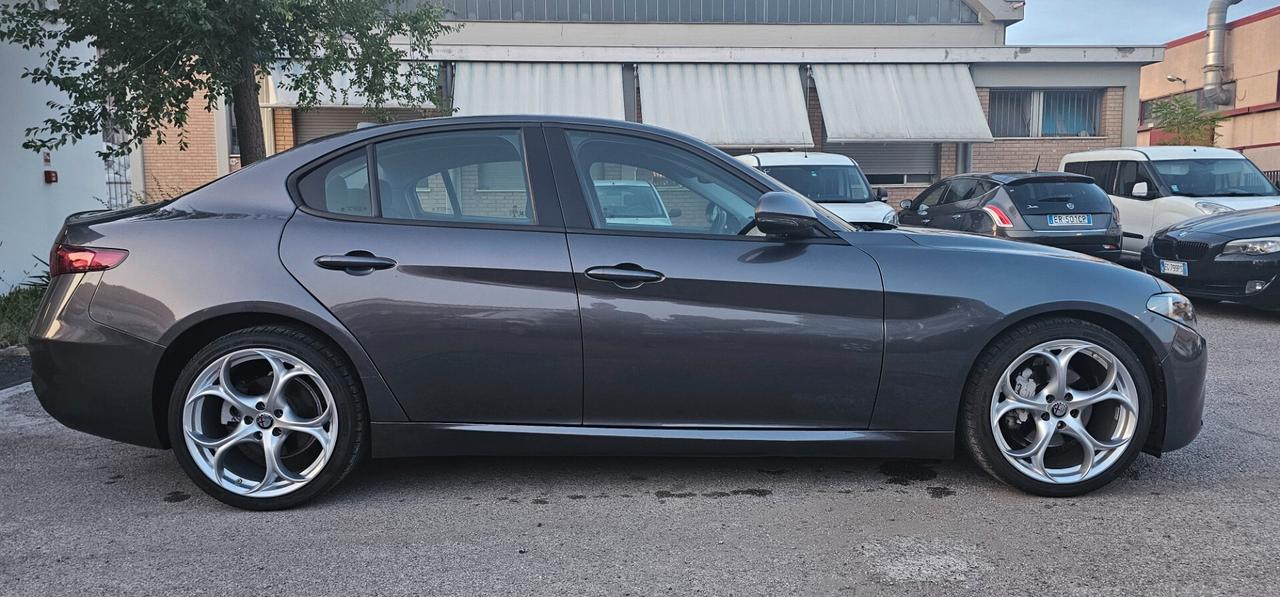Alfa Romeo Giulia 2.2 Turbodiesel 150 CV AT8 Super