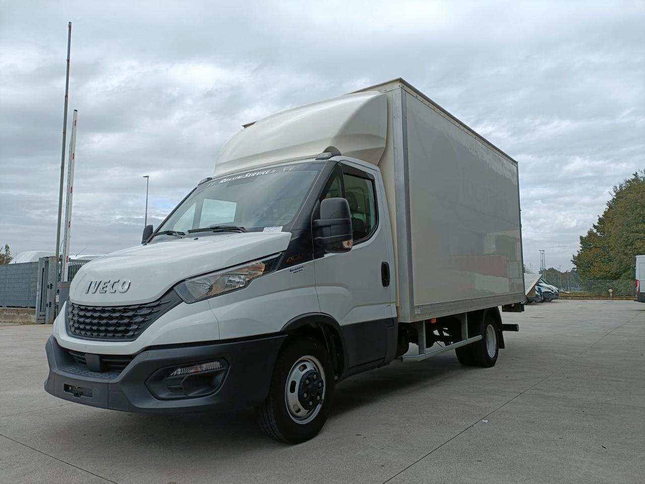 Iveco Daily 35C16 3.0 FURGONE BOX CON SPONDA