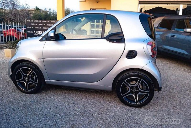 smart fortwo Fortwo eq Pure 22kW