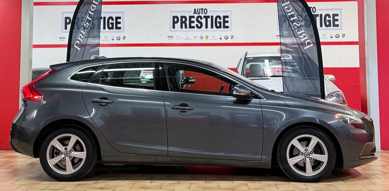 Volvo V40 D2 1.6 Powershift Style