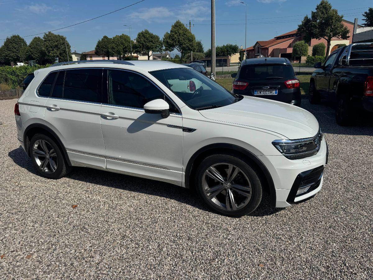 VOLKSWAGEN - Tiguan - 2.0 TDI DSG R-LINE