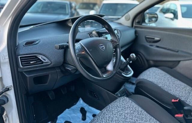 Lancia Ypsilon 1.2 69 CV 5 porte S&S Gold
