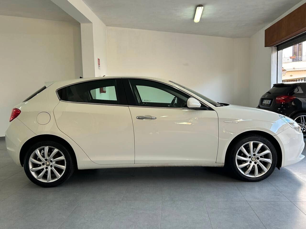 Alfa Romeo Giulietta 1.6 JTDm-2 105 CV Distinctive