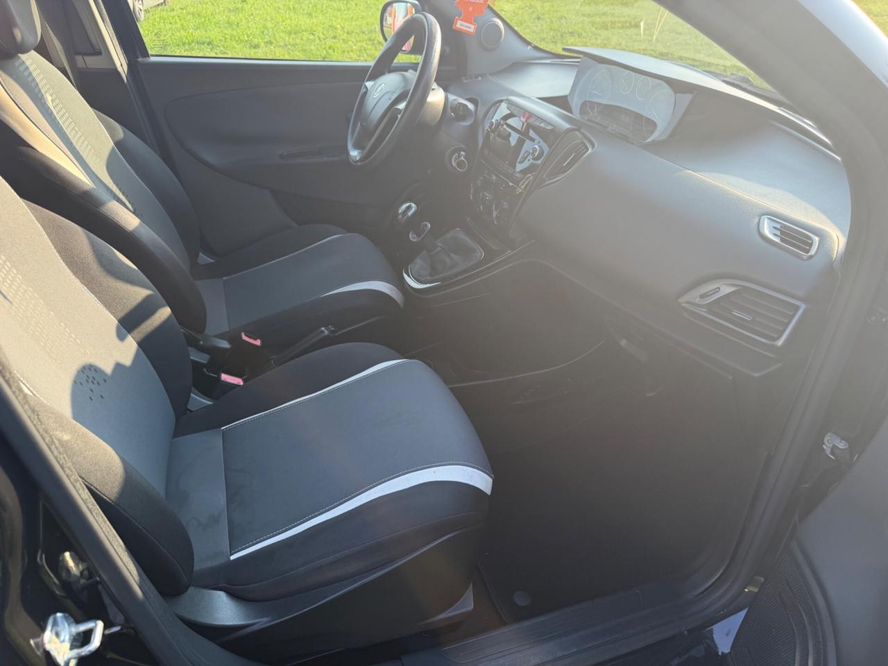 Lancia Ypsilon 1.2 69 CV 5 porte Elle