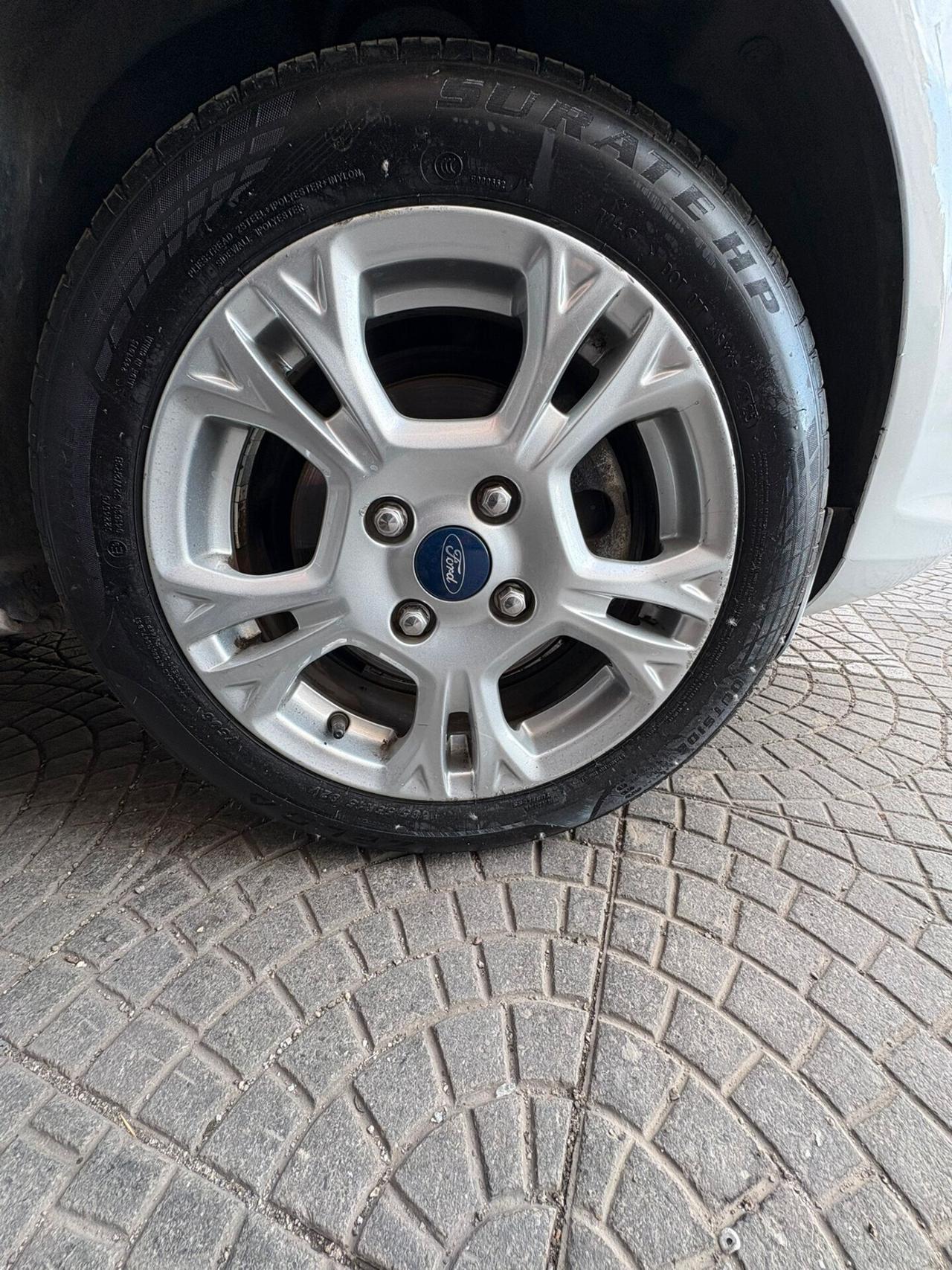 Ford Fiesta 1.4 5p. Bz.- GPL Titanium
