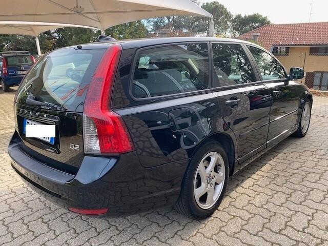 VOLVO V50 D2 1.6 115CV POLAR