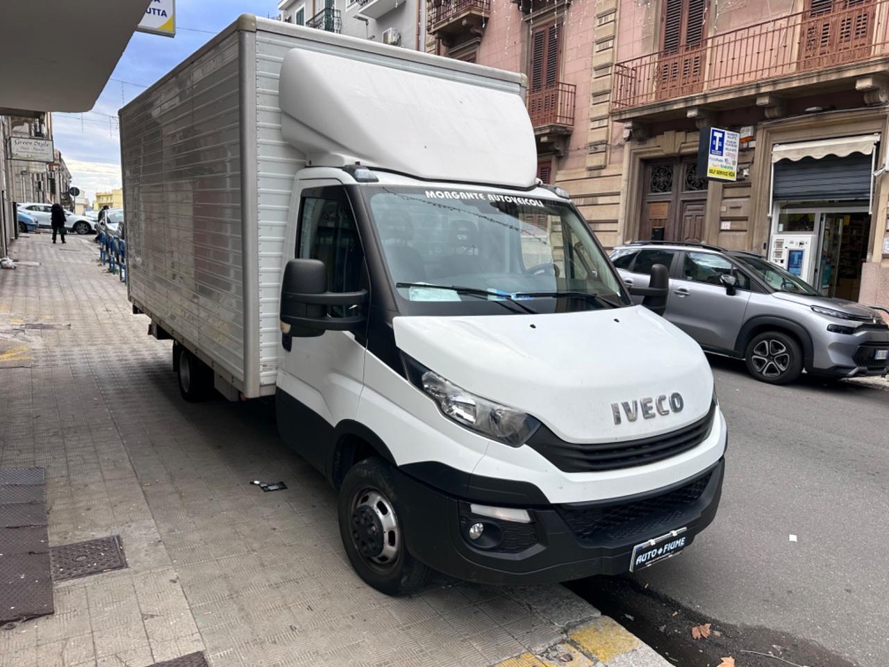 Iveco IVECO DAILY CON SPONDA ELETTRICA