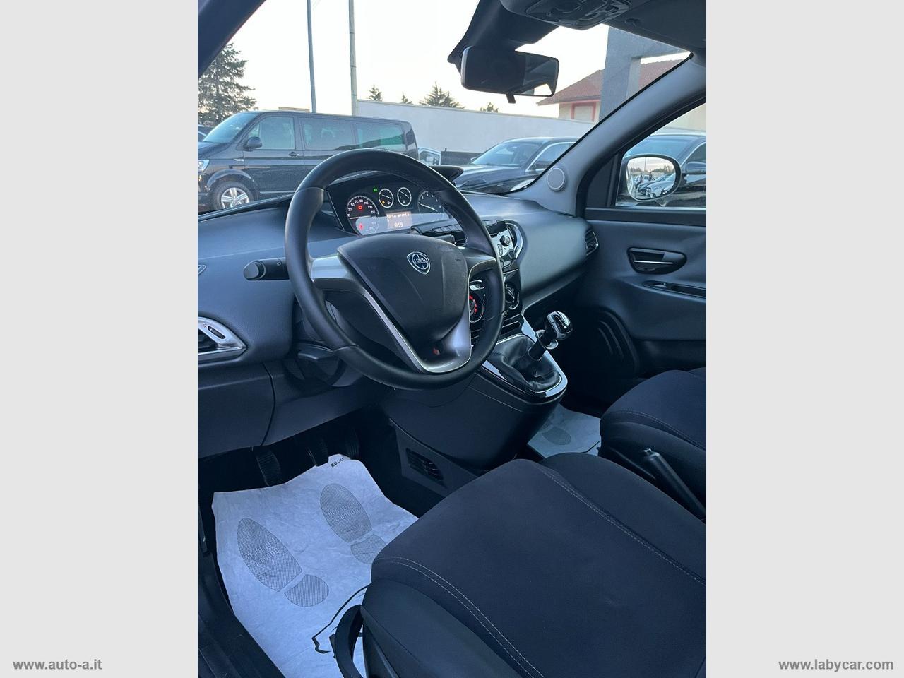 LANCIA Ypsilon 1.2 69 CV 5p. S&S Silver