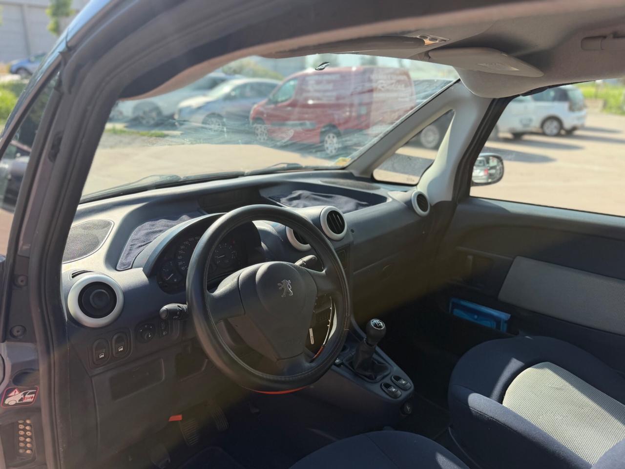 Peugeot 1007 1.6 Trendy 2Tronic