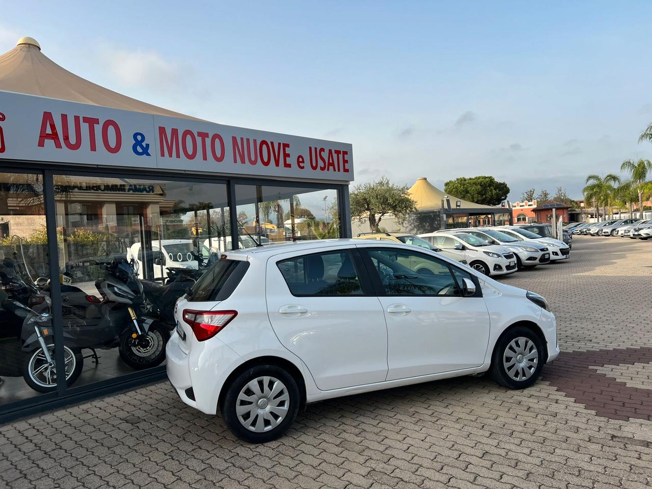 Toyota Yaris 1.0 72 CV 5 porte Cool