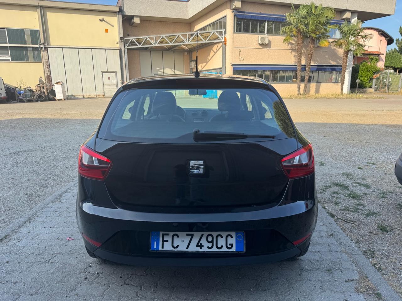Seat Ibiza 1.4 TDI 75 CV 2016 neopatentato.