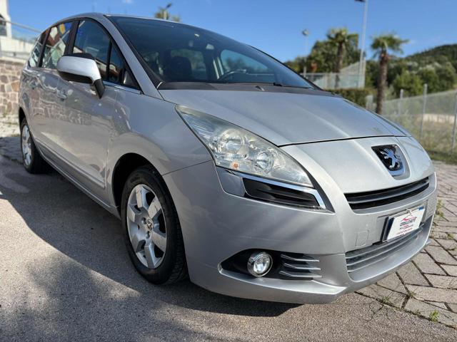 PEUGEOT 5008 1.6 HDi 112CV Business *7 POSTI*