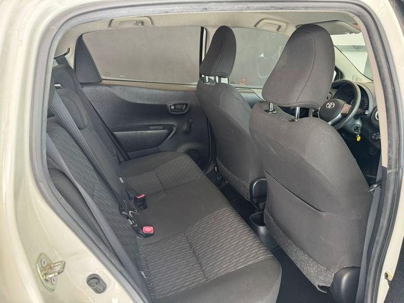 Toyota Yaris Yaris 1.0 5 porte Lounge