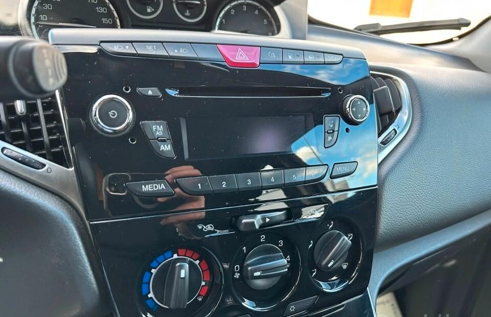 Lancia Ypsilon 1.2 GPL Casa Madre scad.2033 Block Shafe