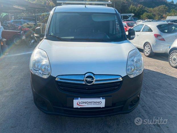 Opel Combo opel combo bianco