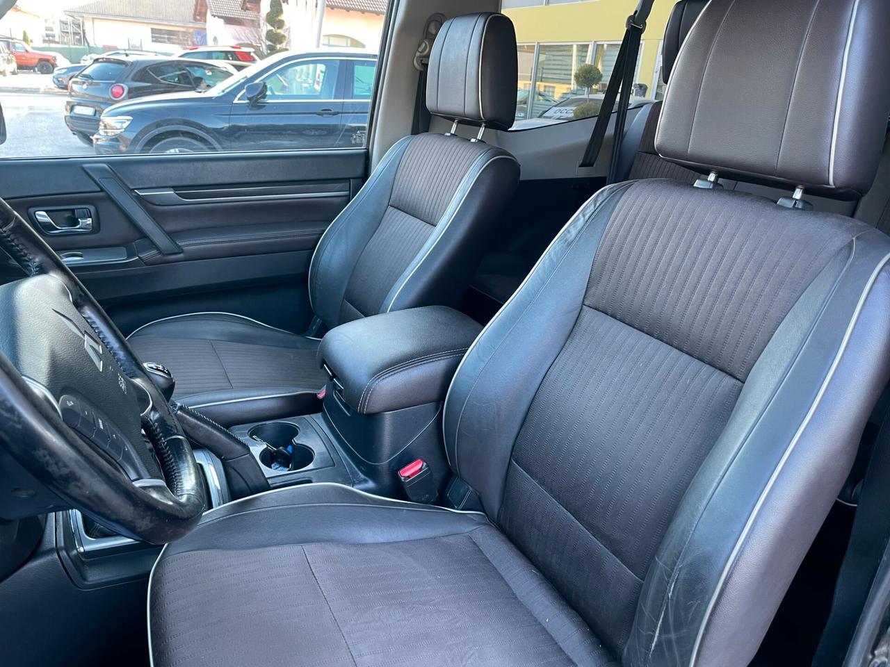 Mitsubishi Pajero 3.2 DI-D 16V 3p. Invite "MANUALE+GANCIO"