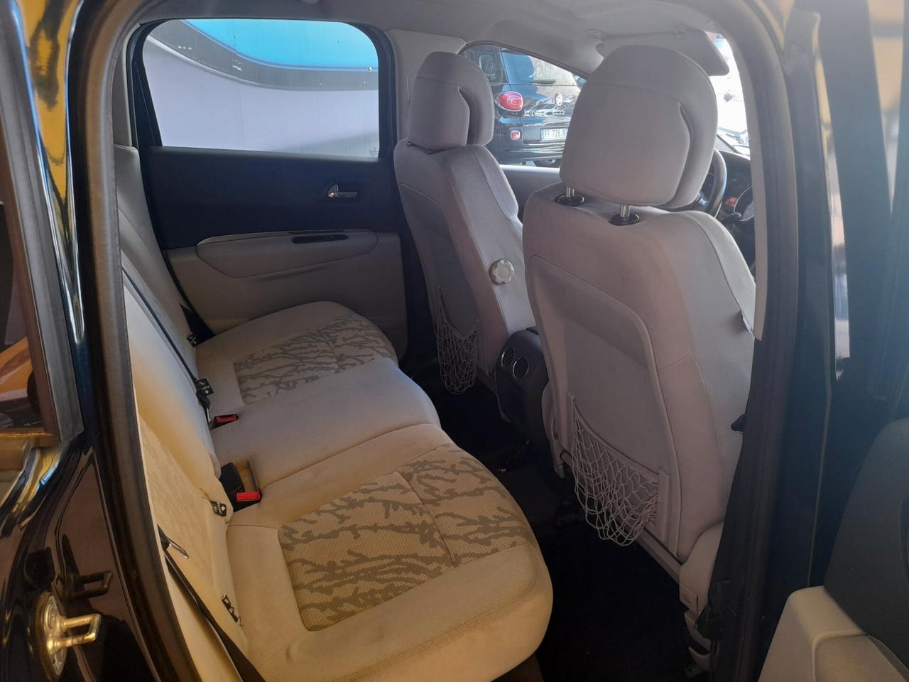 Peugeot 3008 1.6cc diesel 12 mesi garanzia-2011