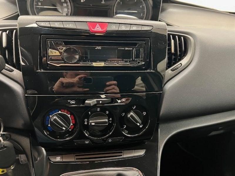 Lancia Ypsilon III 2015 1.3 mjt Silver s&s 95cv