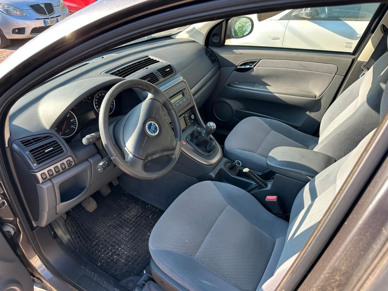 Fiat Croma 1.9 Multijet 16V -BATTE LA TESTATA- PROBLEMI MECCANICI