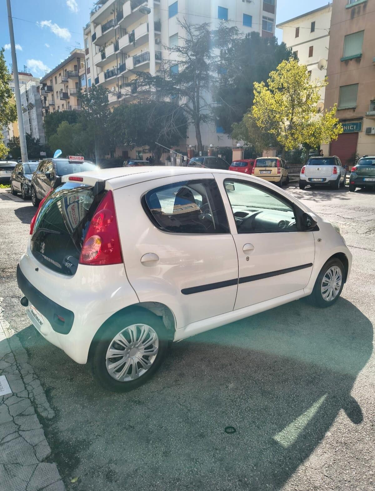 Peugeot 107 1.0 68CV 5p. Desir