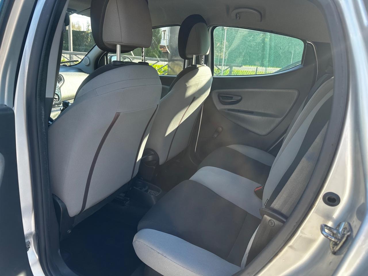 Lancia Ypsilon 0.9 TwinAir 85 CV 5 porte Metano Ecochic Gold