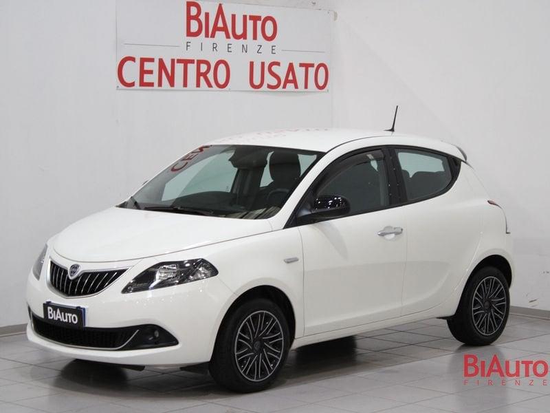 Lancia Ypsilon Ypsilon 1.0 firefly hybrid Silver s&s 70cv