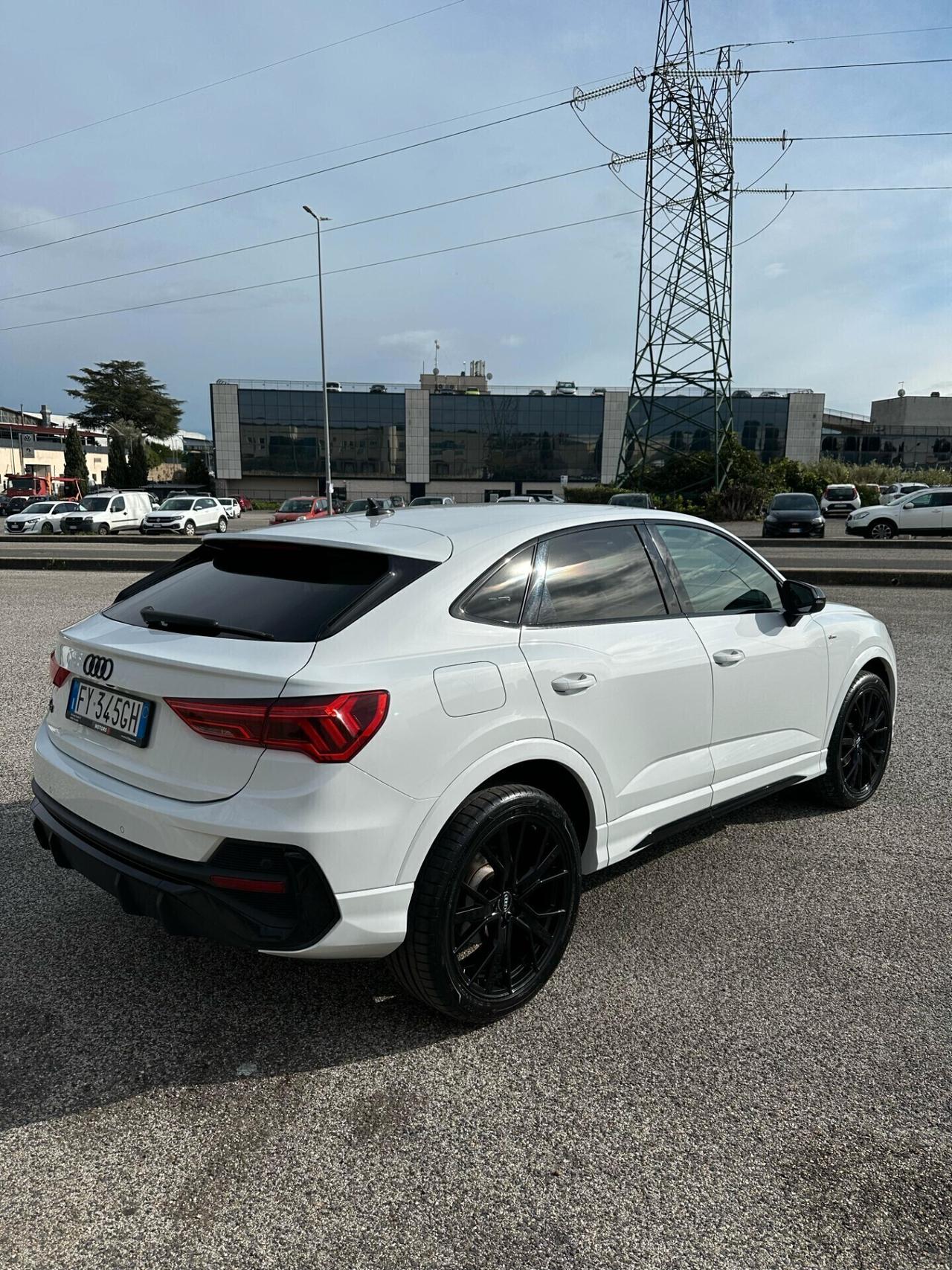 Audi Q3 35 TDI S tronic line edition