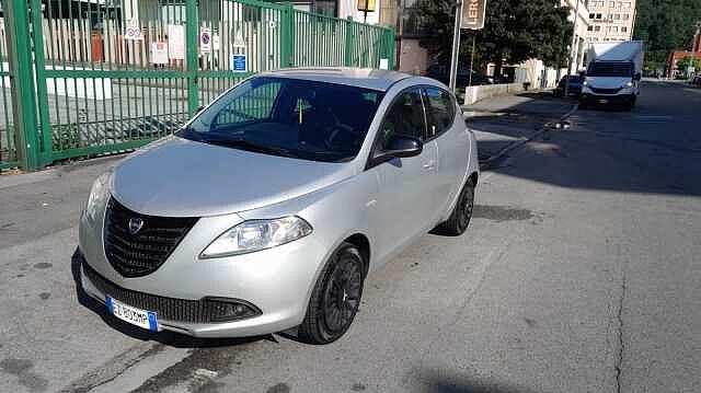 Lancia Ypsilon 1.2 69 CV 5 porte Elefantino