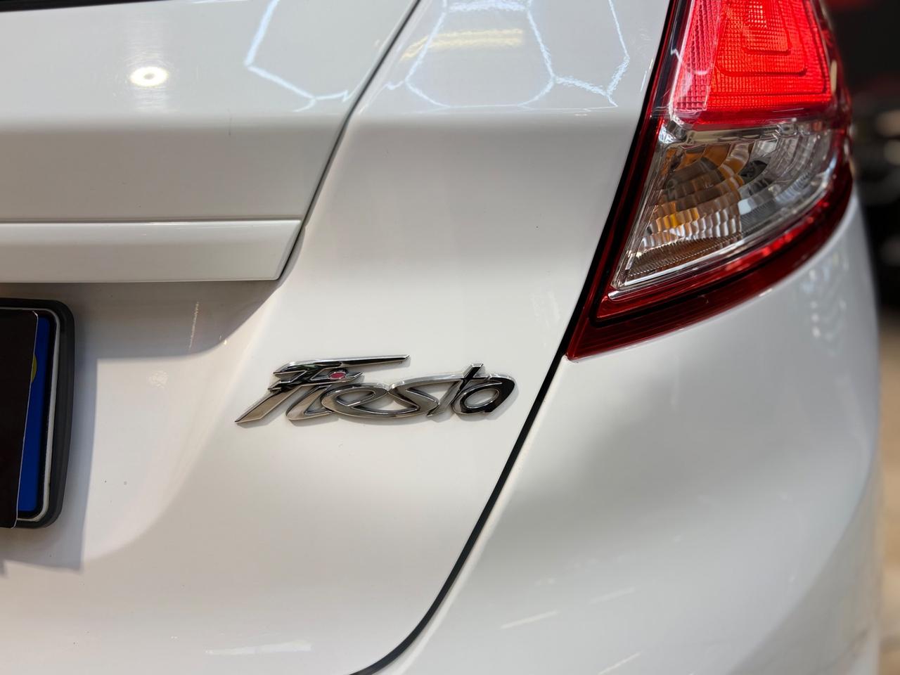 Ford Fiesta 1.0 82CV 5 porte Black & White Edition