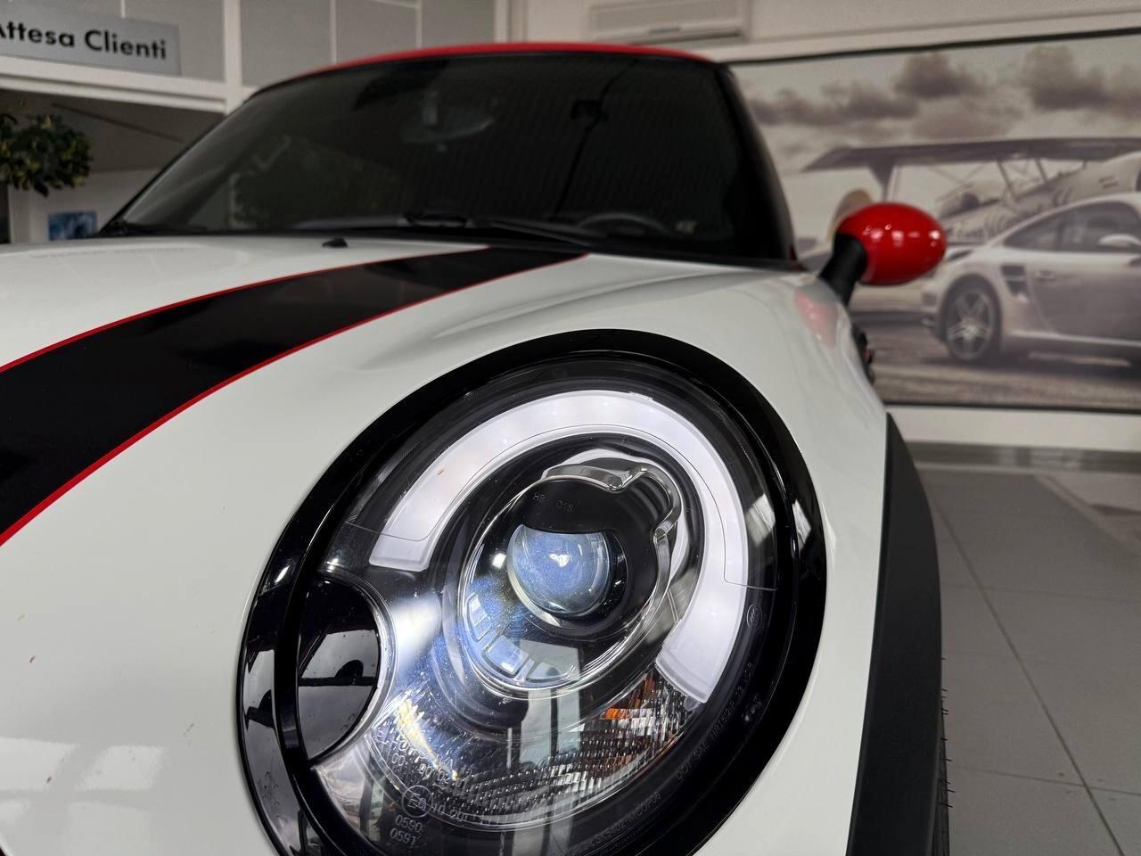 MINI COOPER CON PACCHETTO JOHN WORKS