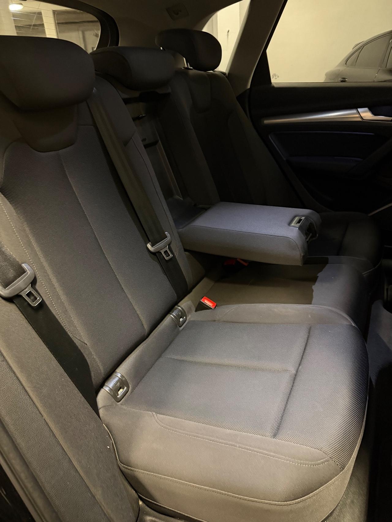 Audi Q5 40 TDI quattro S tronic Business Sport