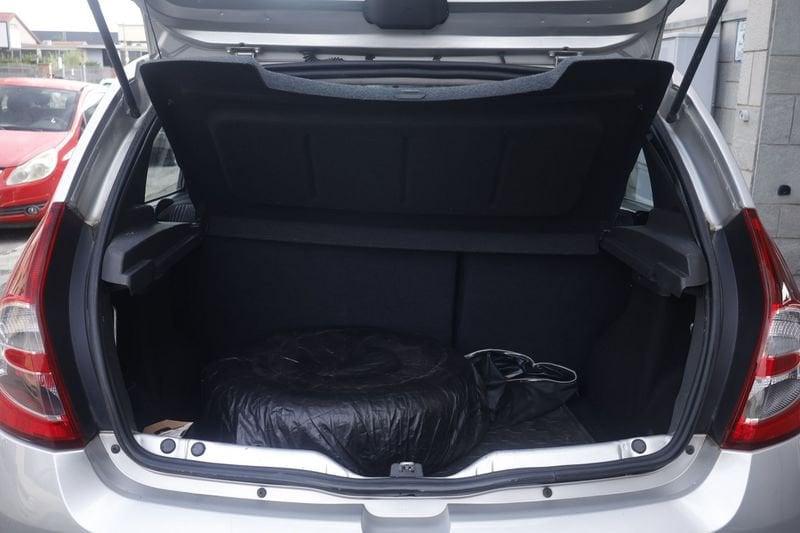 Dacia Sandero Dacia Sandero 1.4 8V GPL 72KW ANNO 2010