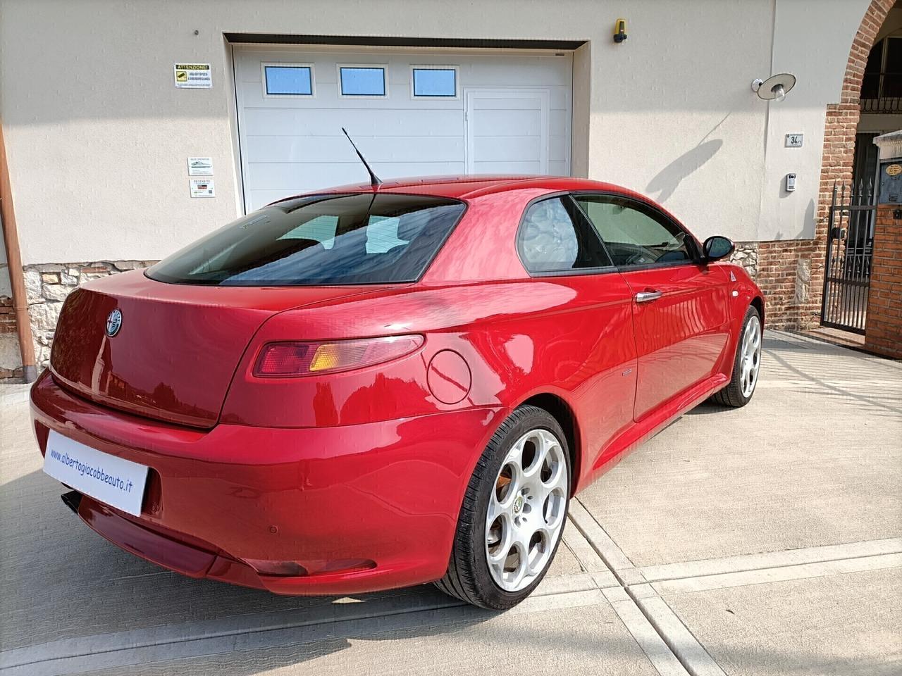 Alfa Romeo GT 1.9 JTDM 16V Distinctive