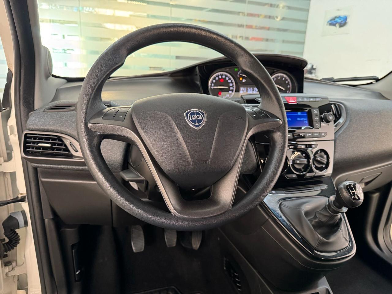 Lancia Ypsilon 1.0 FireFly 5 porte S&S Hybrid Ecochic Silver 2022