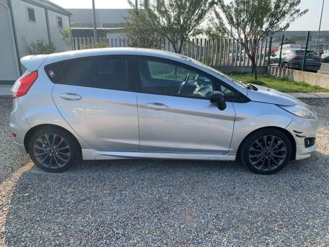 FORD Fiesta 1.5 TDCi 75CV 5 porte ST-Line