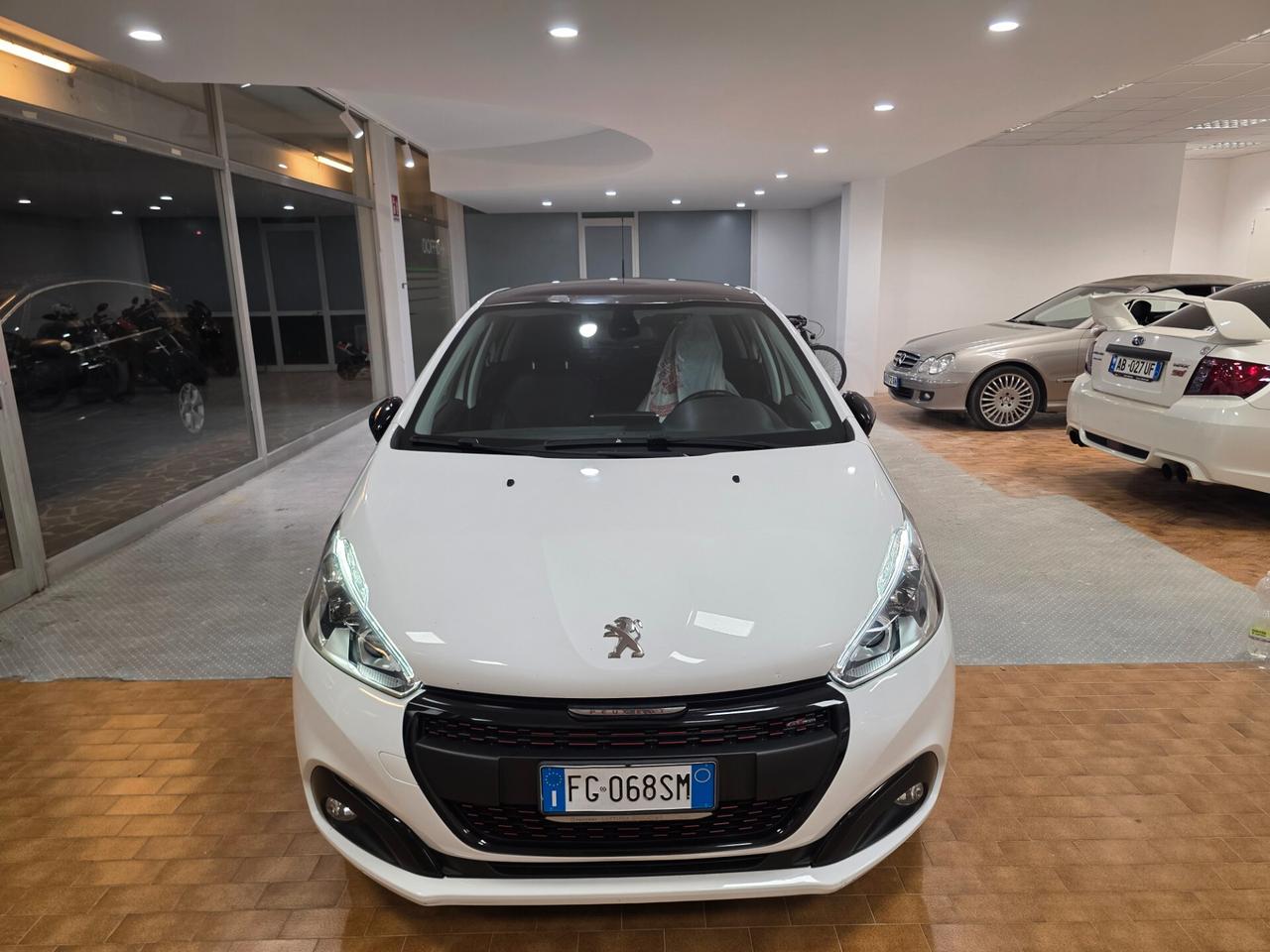 Peugeot 208 BlueHDi 100 5 porte GT Line