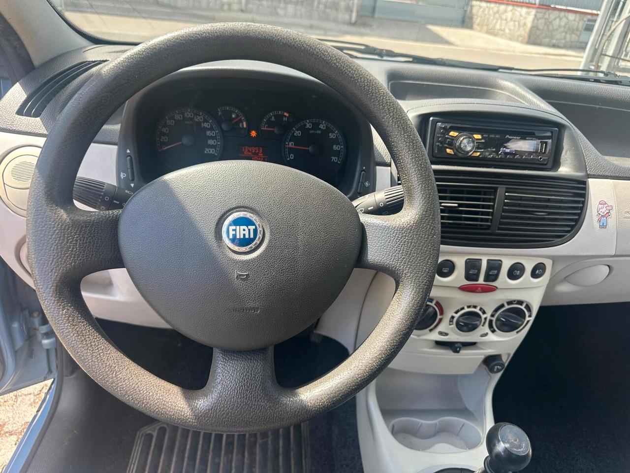 Fiat Punto 1.2 16V 3 porte Dynamic-2004
