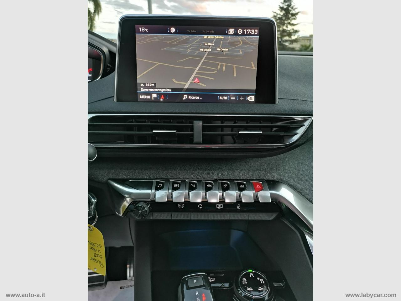 PEUGEOT 5008 BlueHDi 130 S&S EAT8 Crossway